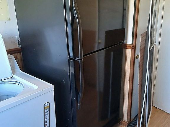 3rd image of 5880 Woolman Ct #76