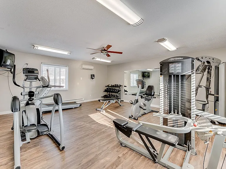 Lexington Hills Apartments — Photo 6