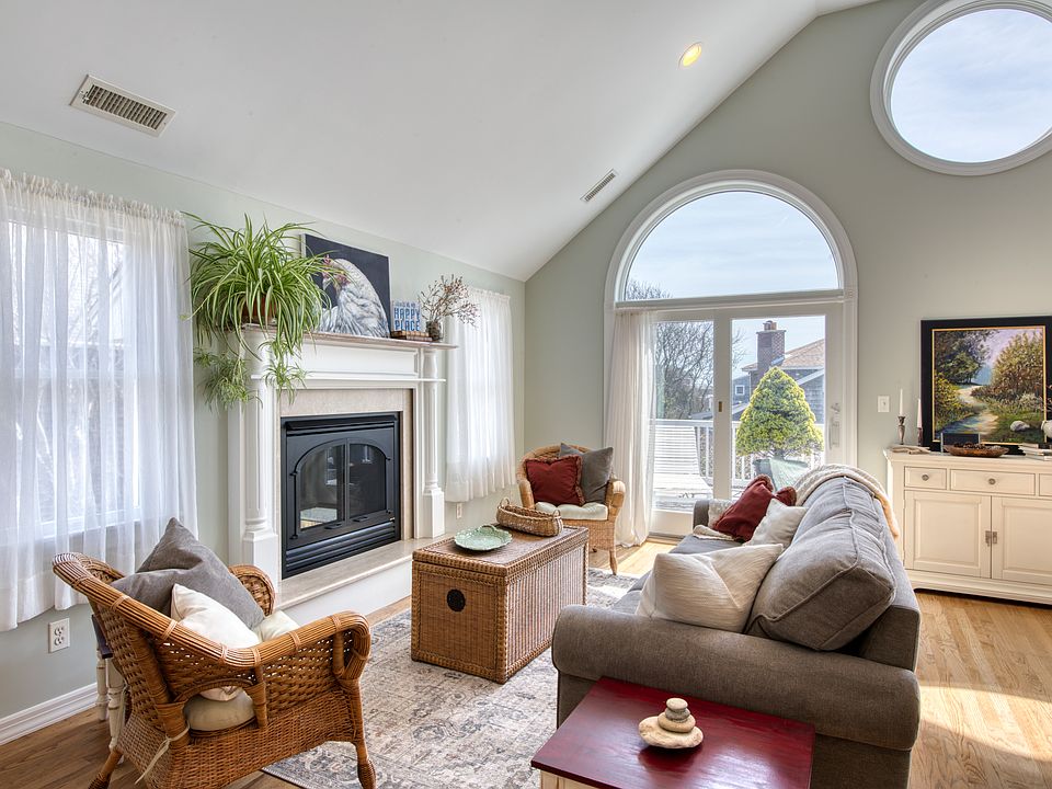 45 Agnew Ave, Montauk, NY 11954 Zillow