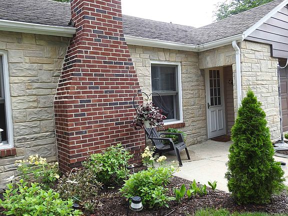 3rd image of 619 Loves Park Dr