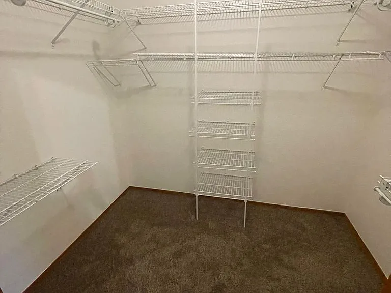 5015 Emerald St — Photo 11