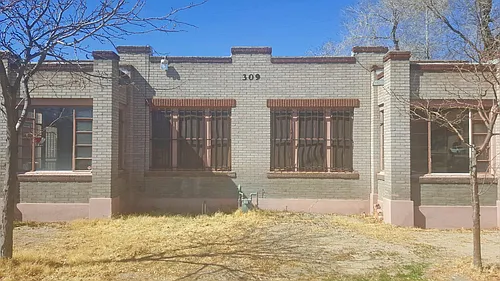 309 Edith Blvd NE Photo 1 309 Edith Blvd NE Photo 1