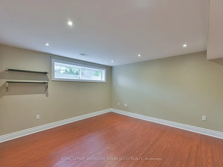 30 Shaunavon Heights Cres — Photo 31
