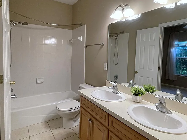 2868 Braddock Ct — Photo 12