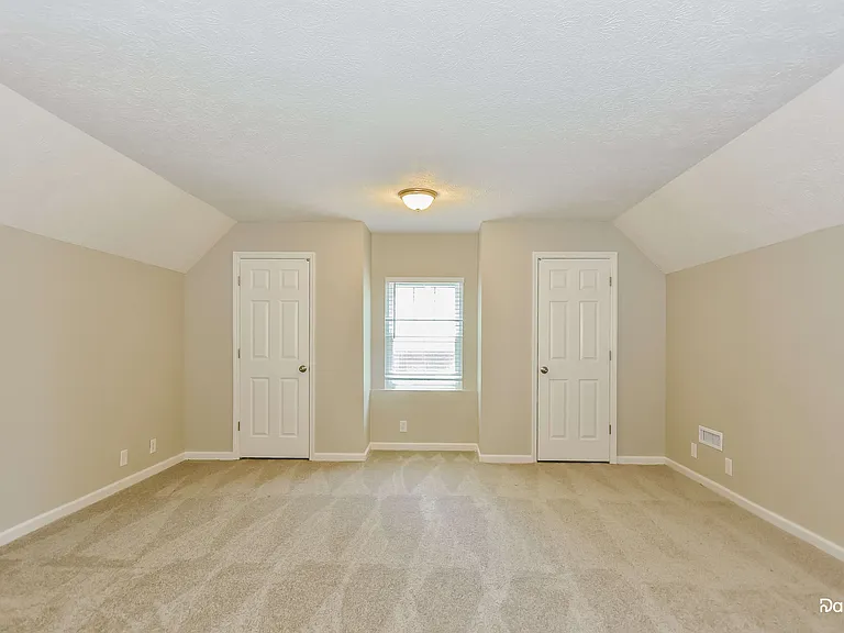 108 Shady Ln — Photo 11