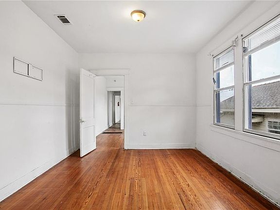 4th image of 3417 Franklin Ave