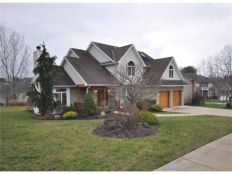 105 Cornerstone Ct photo 1