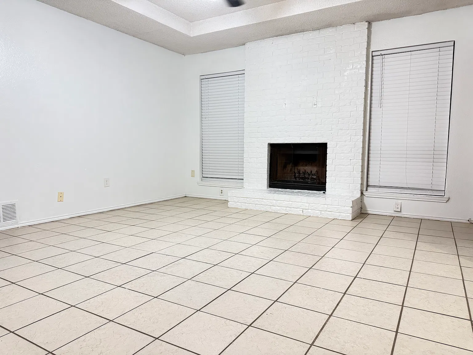 2 bed, 1300 sqft, $1,850 — Photo 4