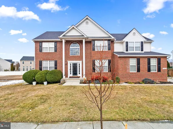 10280 Warfield St, White Plains, MD 20695