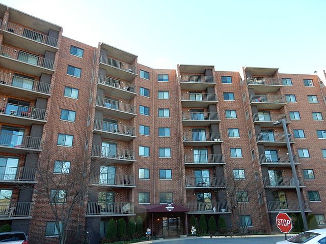 1st image of 1 Bloomingdale Pl APT 605