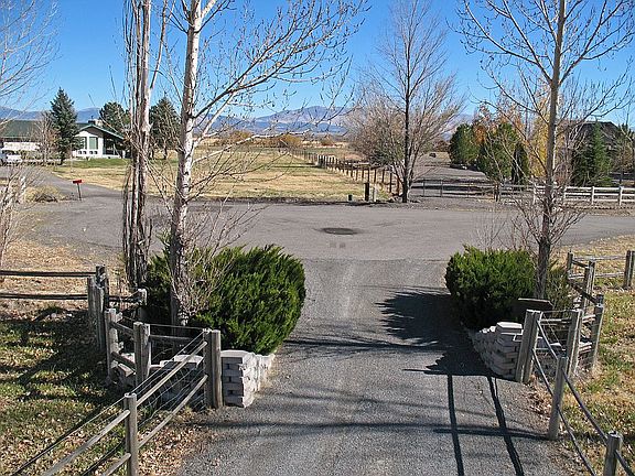 4th image of 1016 Marsha Ln