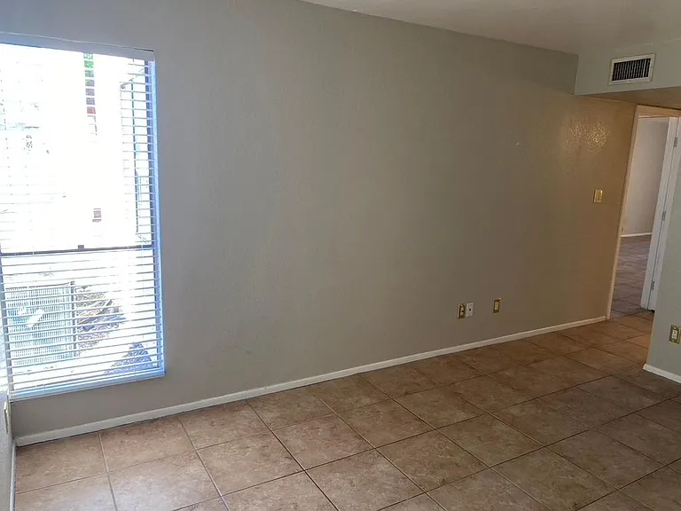 4211 E Palm Ln #106 — Photo 10