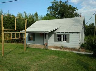 288 Mill St, Columbus, NC 28722