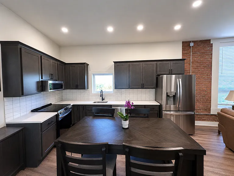 157 N Main St #301 — Photo 4
