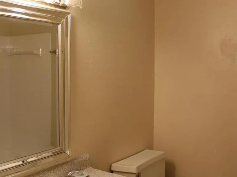 140 Wylie Dr #9 — Photo 8
