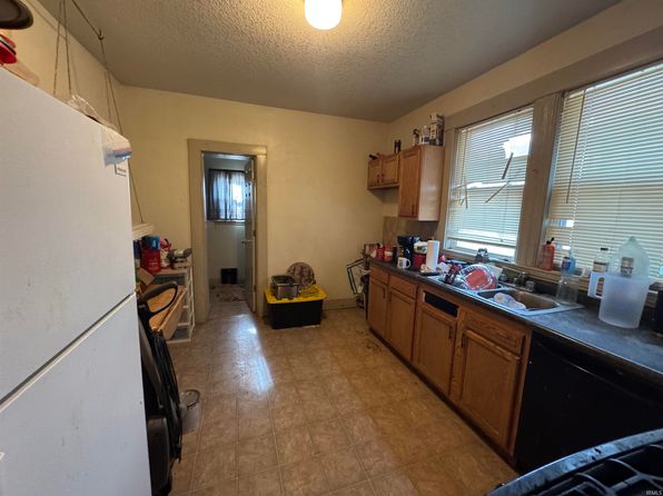 fort-wayne-indiana-73117678 picture