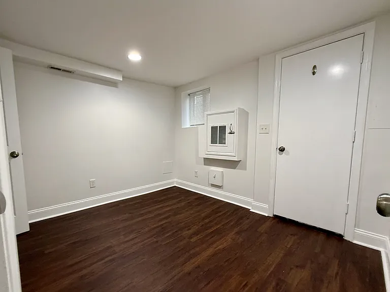 304 S Conkling St — Photo 27