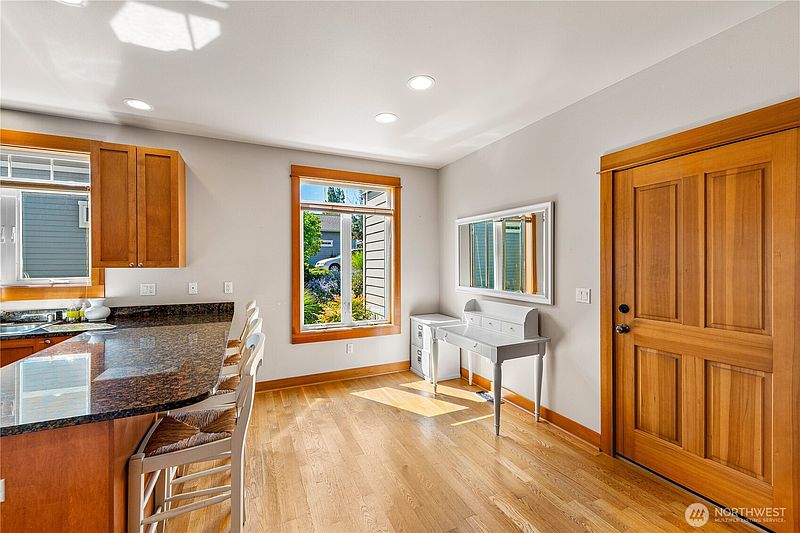 3rd image of 475 Perry Place #14