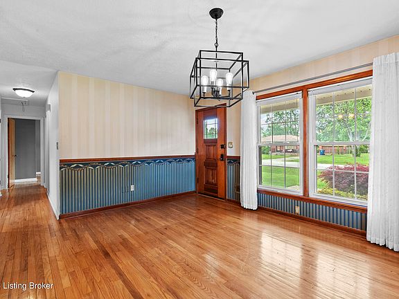 3rd image of 6114 Gloria Ln