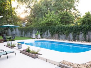 1 Leone Ln, Hanahan, SC 29410