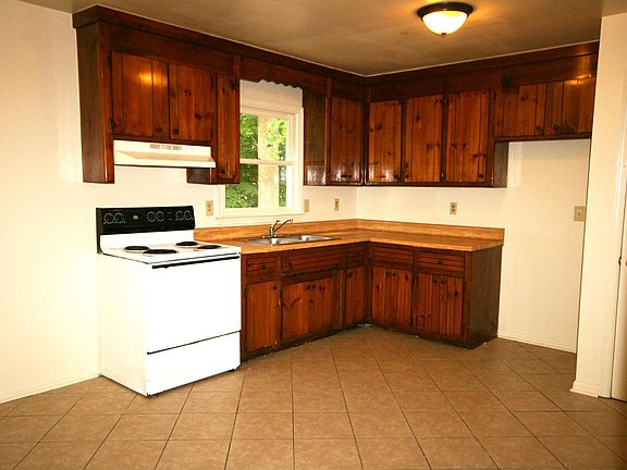 5th image of 3014 Belmont Ave