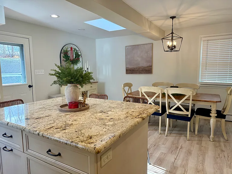 1033 Doe Run Rd — Photo 5