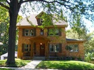 426 Avon Dr, Pittsburgh, PA 15228
