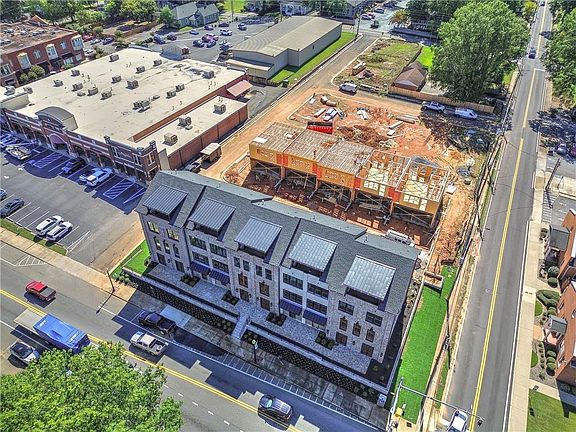 2nd image of 178 W Main St #205