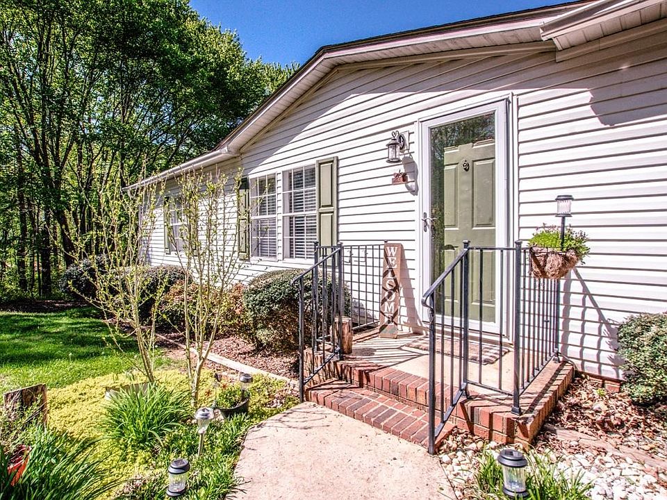 134 Regatta Ln, Mooresville, NC 28115 Zillow