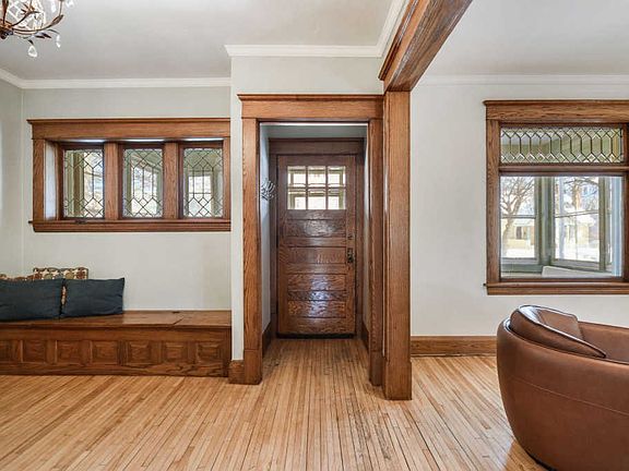 4th image of 3226 Humboldt Ave S