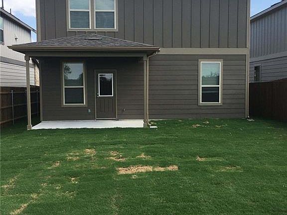 3rd image of 279 Zuma Dr