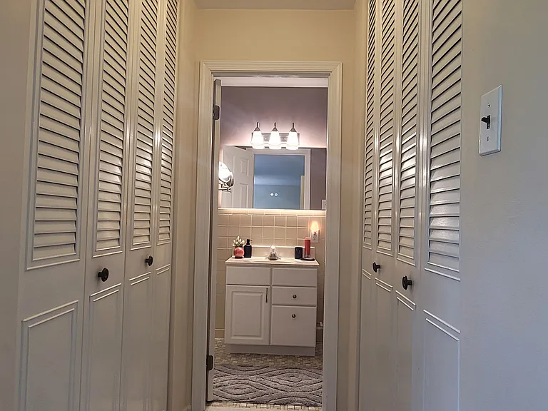 520 Merioneth Dr — Photo 46