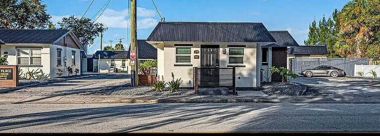 1460 Guava Ave — Photo 1