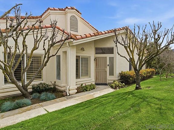 3rd image of 29585 Circle R Greens Dr