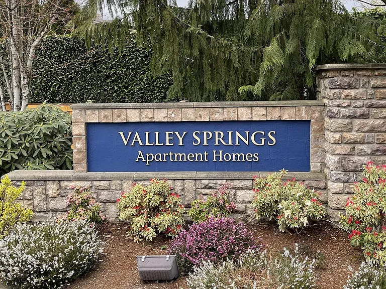 Valley Springs Apartments — Photo 9