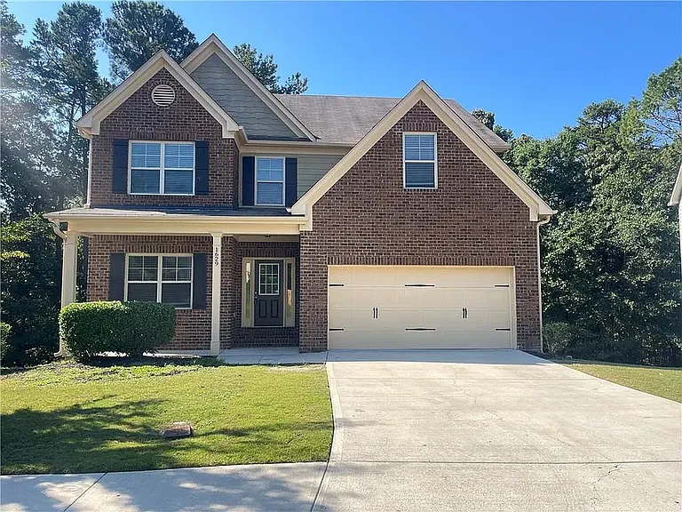 1629 Campbell Ridge Ln — Photo 1