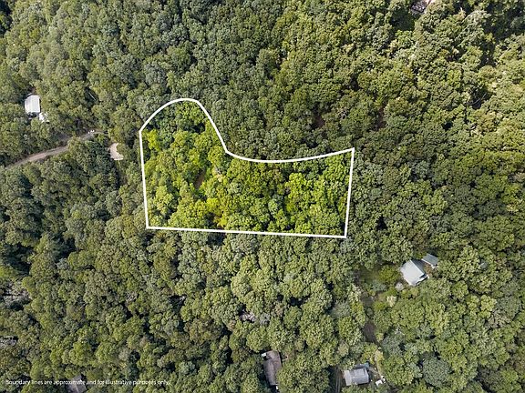 2nd image of 20 Brandy Ln