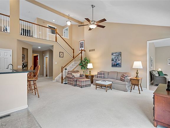 3rd image of 9878 Creekside Way