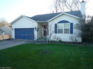 1472 Bancroft St, Cuyahoga Falls, OH 44221