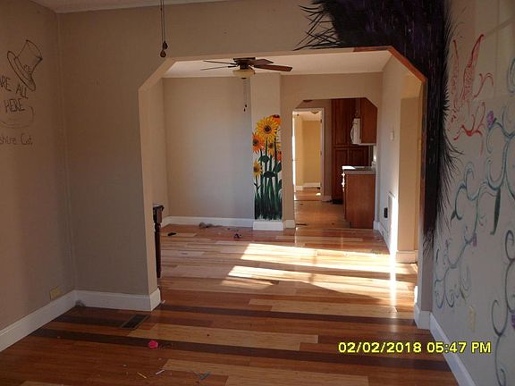 5th image of 901 Hotel Ave
