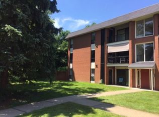 1200 College Park Dr APT 1, Coraopolis, PA 15108