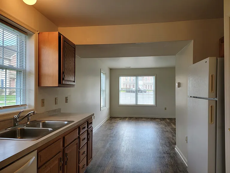 189 Tom Ave #B — Photo 8