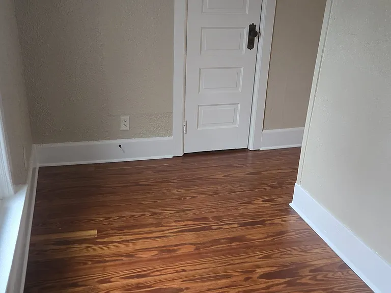 1737 Prairie Ave — Photo 5