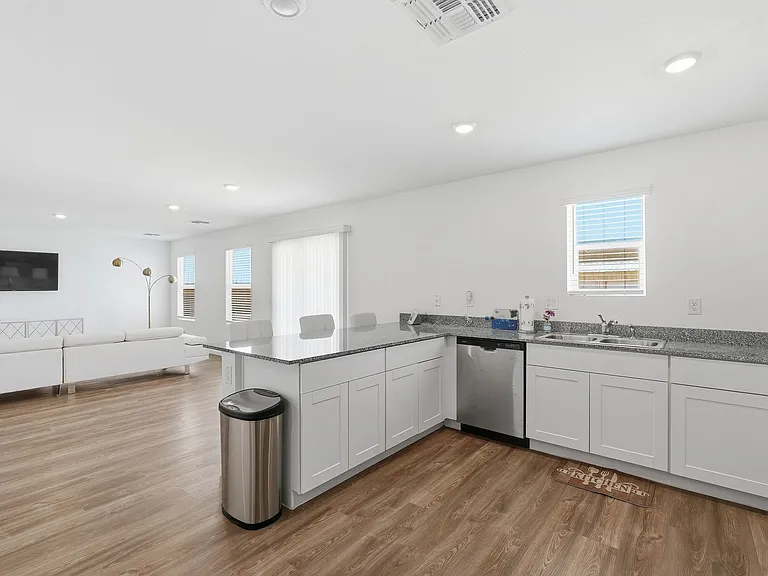 15610 S Moon Valley Rd — Photo 13