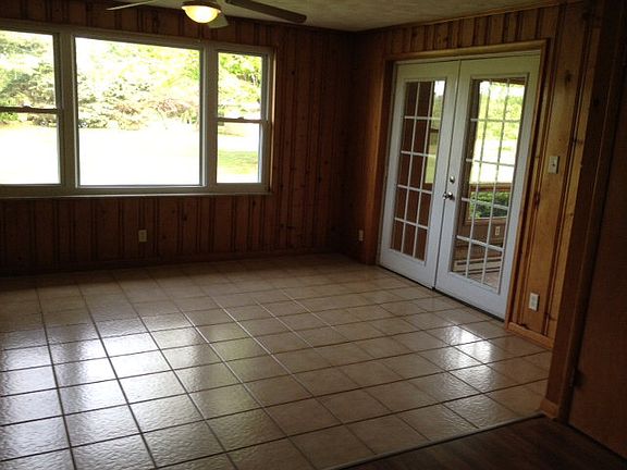 4th image of 333 Marca Dr