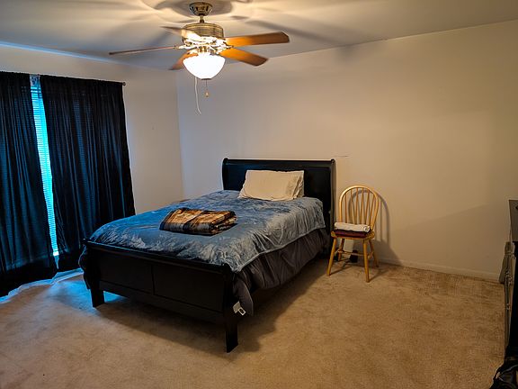 3rd image of 2604 Hampshire Ln