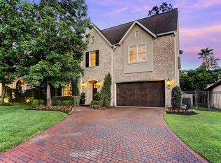 10 Rhapsody Bend Dr, Spring, TX 77382