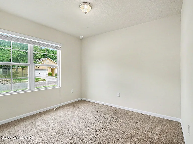 2650 Falcon Ln — Photo 10