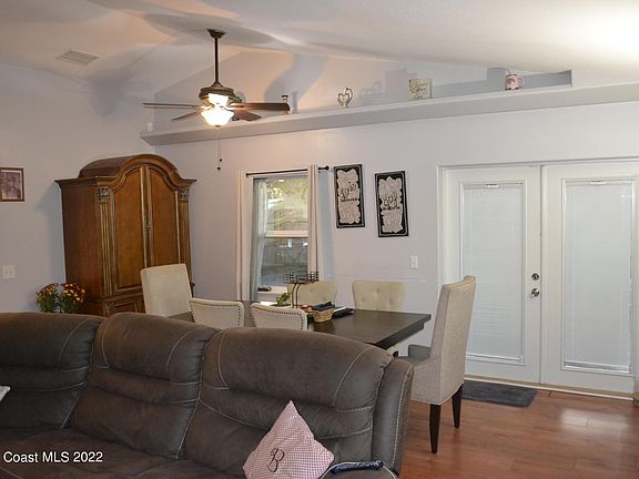 5th image of 1660 Bahama St