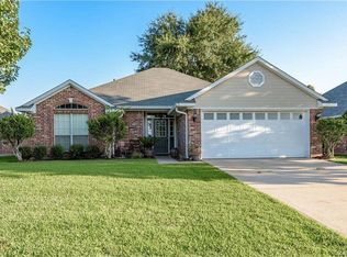 6102 Richmond Dr, Bossier City, LA 71111